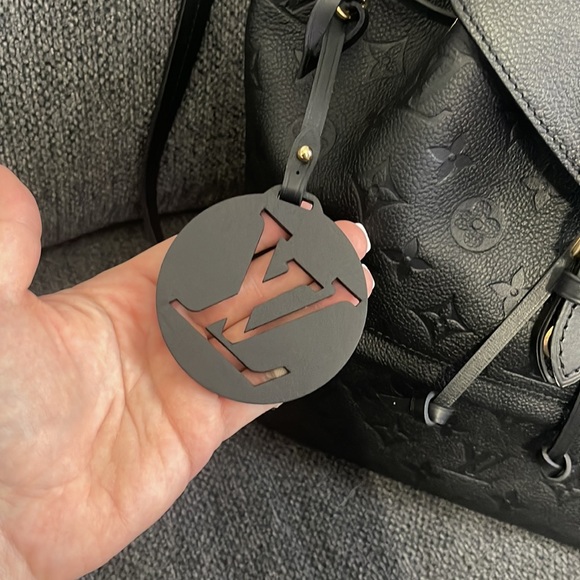 Lv backpack - Picture 3 of 8